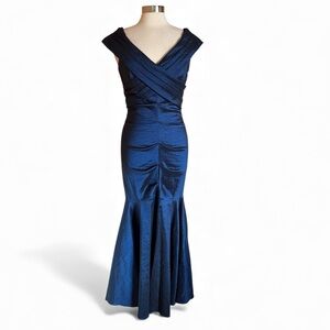 Betsy & Adam Dramatic Mermaid Off Shoulder Dress Midnight Blue 12